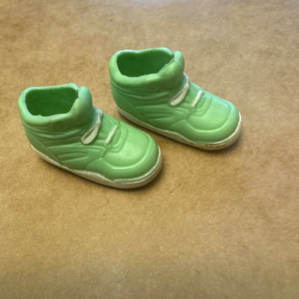 Barbie Extreme Green Teen Skipper 1997 Mattel Sneaker Replacement Shoes
